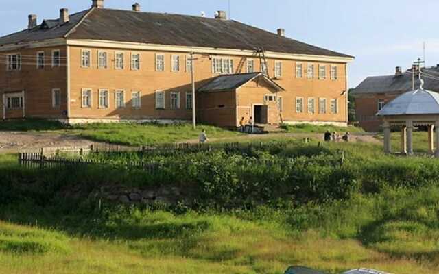 Гостиница Однокомнатные на Приморскай 4 в Соловецком отзывы, цены и фото номеров - забронировать гостиницу Однокомнатные на Приморскай 4 онлайн Соловецкий