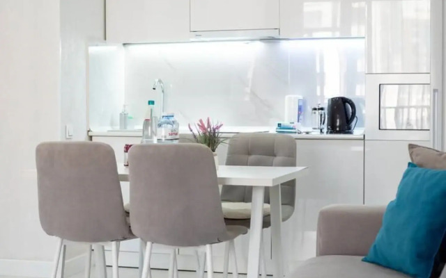 Na Prospekte Al-Farabi 41/3 Blok 3 Apartment