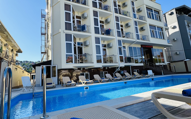 Lazurnoe Okno Hotel
