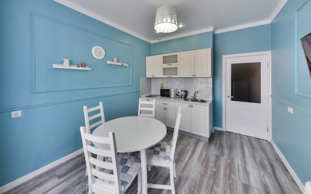 V Tsentre Astanyi s Vidom iz Okna Apartments
