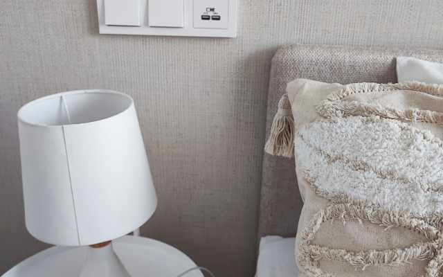 Yevrodvushka Apartamenty U Ekspoforuma Flat
