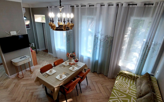 Квартира Двухуровневая в центре возле набережной