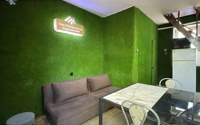 Otlichny Dvukhetazhny s Mangalom i Baney Ryadom s Prudom Private House