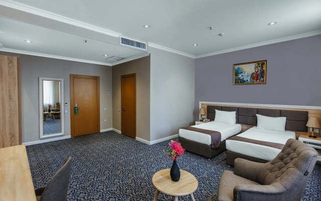 Metro City Hotel