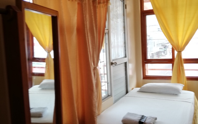 Edgar Parraga Hostel