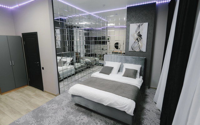 Black Out Hotel