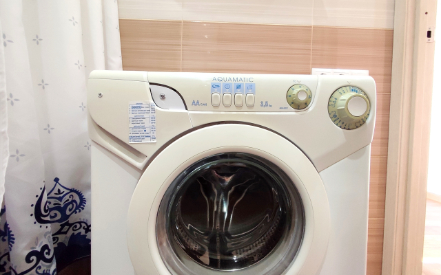 Квартира 2-комнатная в Омске на Петра Ильичева 4