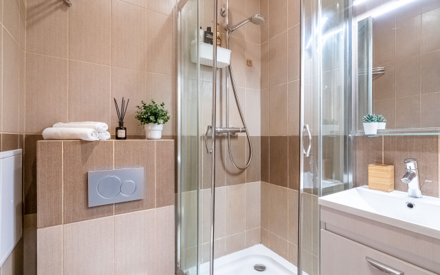 SutkiLive u m.Ekektrosila Apartments