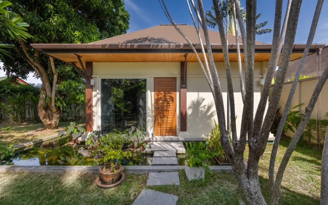 Emilia 3BR Private Pool Naiharn Villa