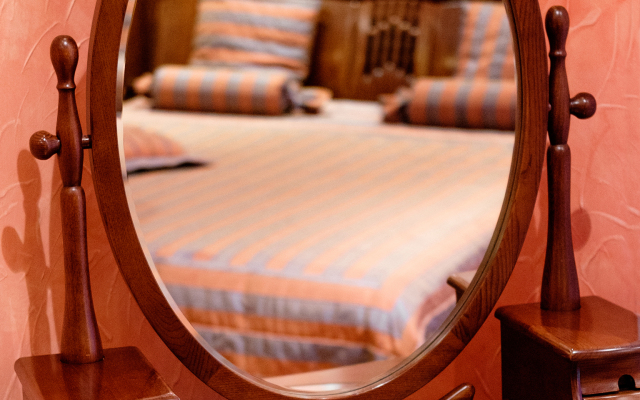 Mirazh Apartments