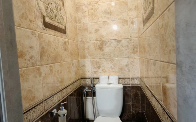 Квартира Трехкомнатная около Корстона