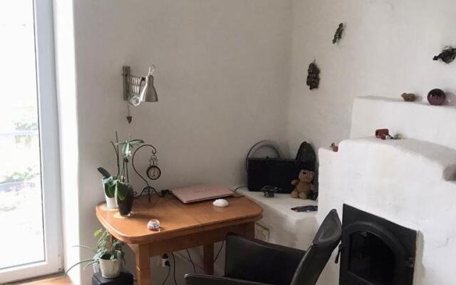 Апартаменты возле пляжа с красивым садом