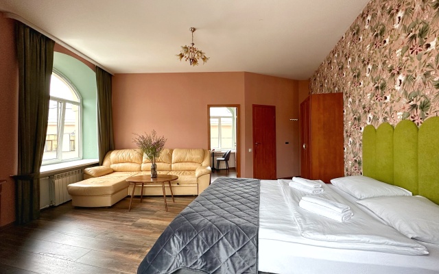 Меблированные комнаты Laika на Грибоедова