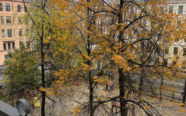 Апартаменты студия 2 Исполкомская 4-6