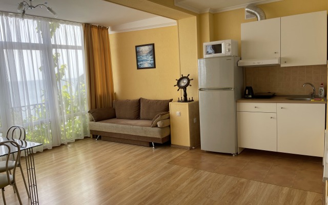 Elling Selena Guest House