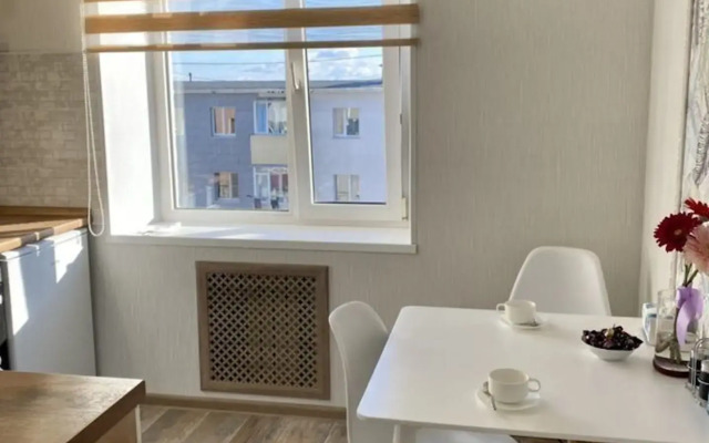 Na Prospekte 50 Let Oktyabrya 20 Flat