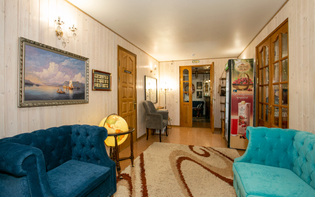 Grey-S Guest House
