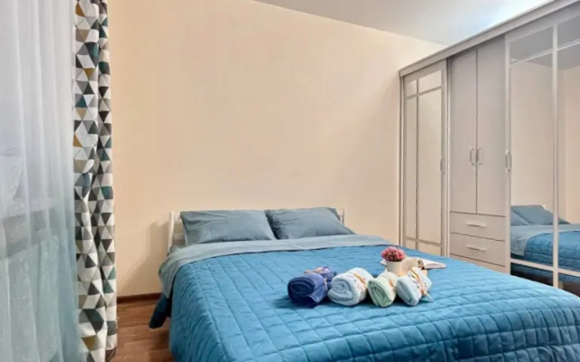 Uyutnaya Nedaleko Ot Tsentra Goroda Flat