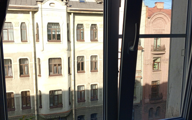 Квартира Уютная Студия в Атмосферном Доходном Доме 19 Века