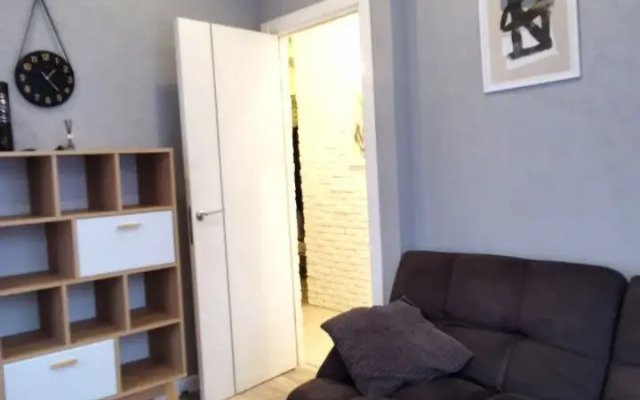 Квартира Уютная в Шаговой Доступности от Метро