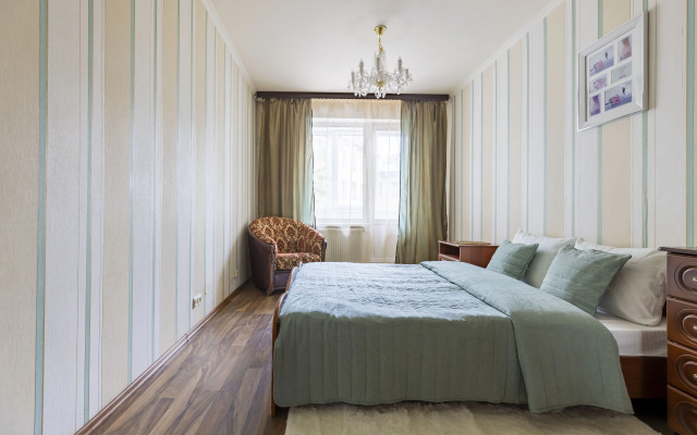 Apartment 3 Bedrooms 2 Bathrooms 8 Guests