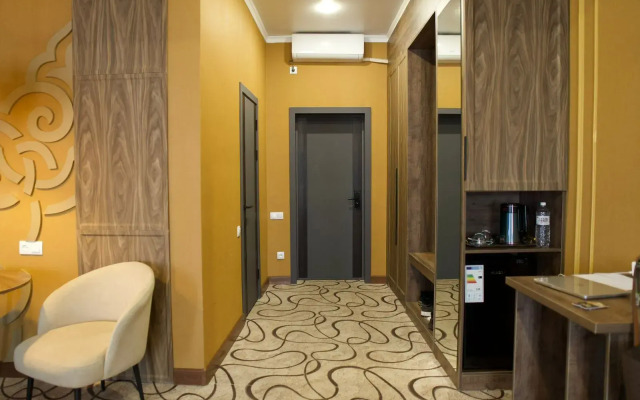 Отель Шахристан