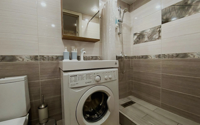 Квартира Green FOX из двух уровней с панорамными окнами