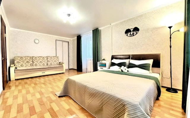 Marat Home po Ul. Suleymanovoy 7 Flat