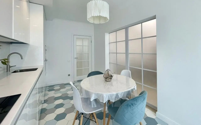 S Sovremennym Dizaynom Flat