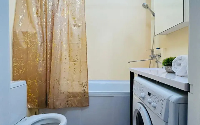 Na Karamzina 14 Ryadom s Naberezhnoy Flat