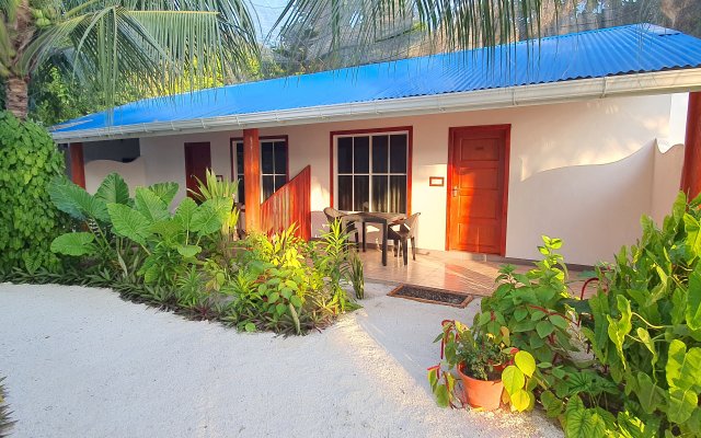Thoddoo Island Life Guest House