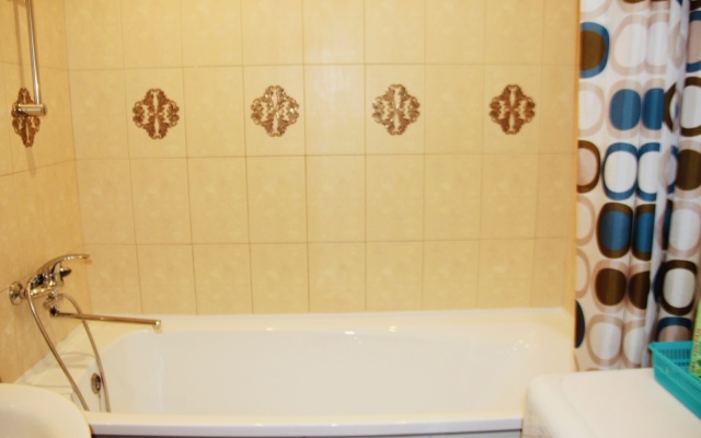 1komn Apartamentyi Ul. Shirotnaya 165 K 4 Apartments