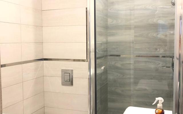 Na Nizhneimeretinskoy 143 Apartments 2