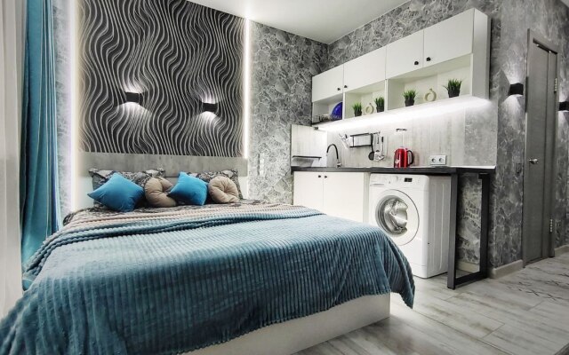 Guru c Laundzh Zonoj na Balkone Flat