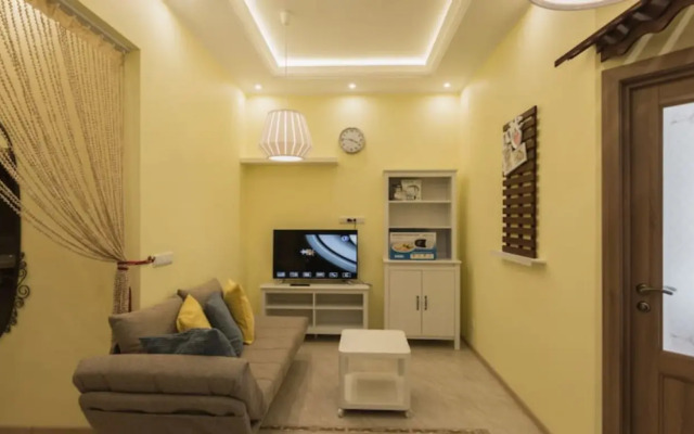 Samotsvet 15 Na Kievskoy 3 Apartments