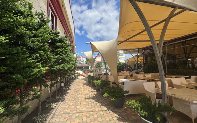 Primorskiy Hotel