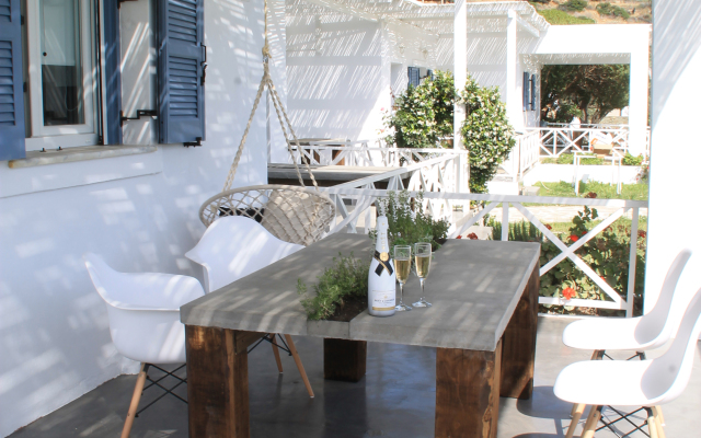 Ow Andros Luxury Suites Villa