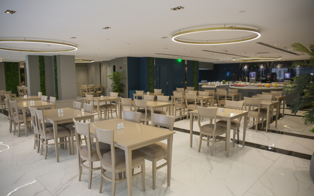 Nova Plaza Crystal Hotel & Spa