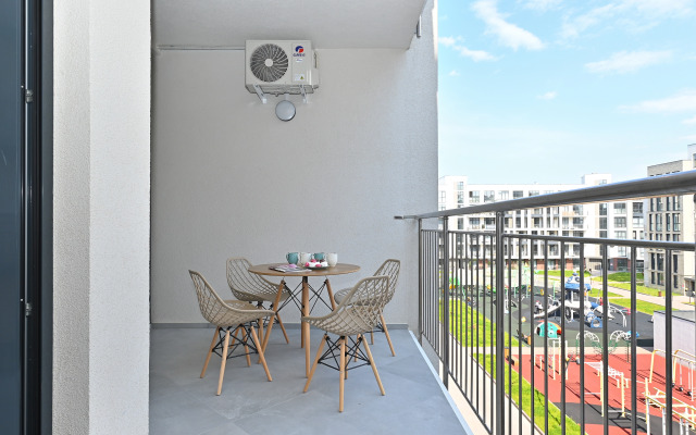 Currant TROESUTOK Apartments