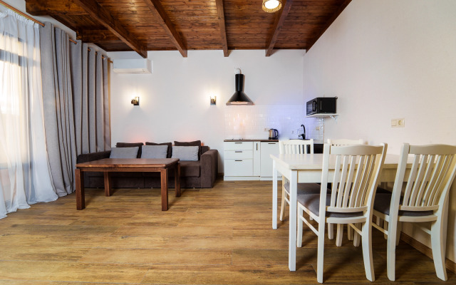 Marinus Hotel