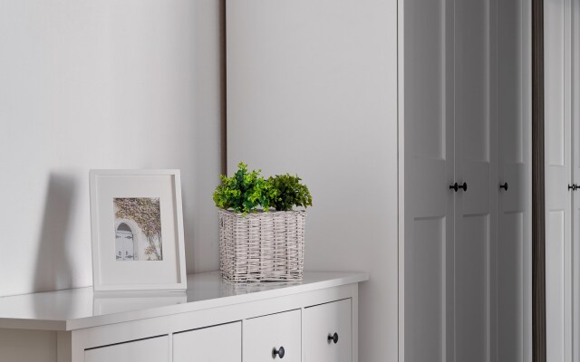 Апартаменты Большие рядом с метро и Заливом