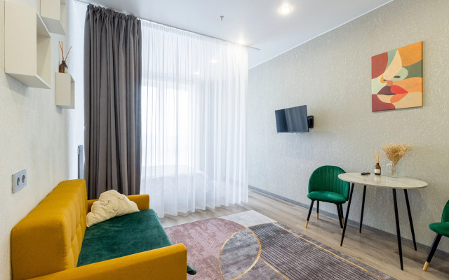 V Elitnom Zhilom Komplekse Rezident s Panoramnymi Oknami Apartments