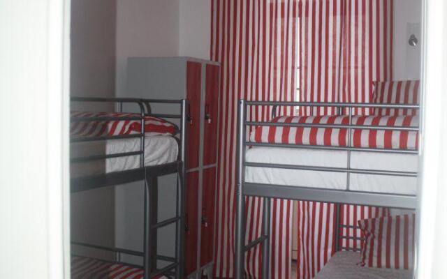 Hostel 402