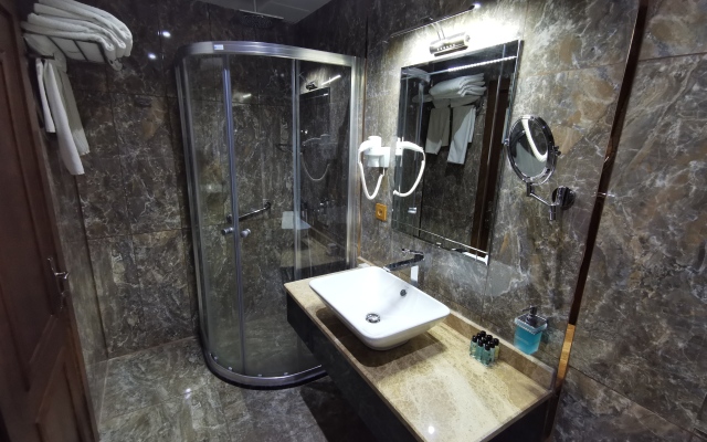 Perapolis Hotel