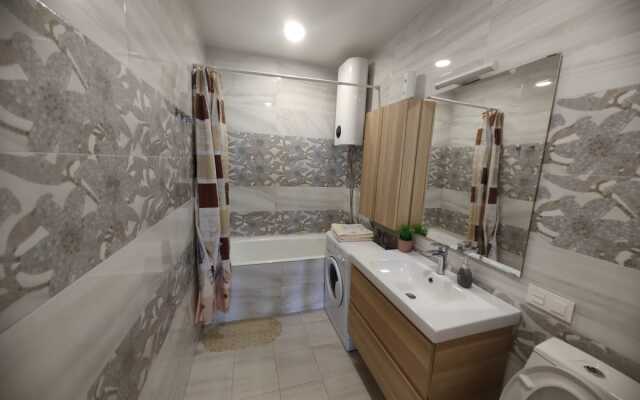 FlaNsk Na Kryilova Apartment