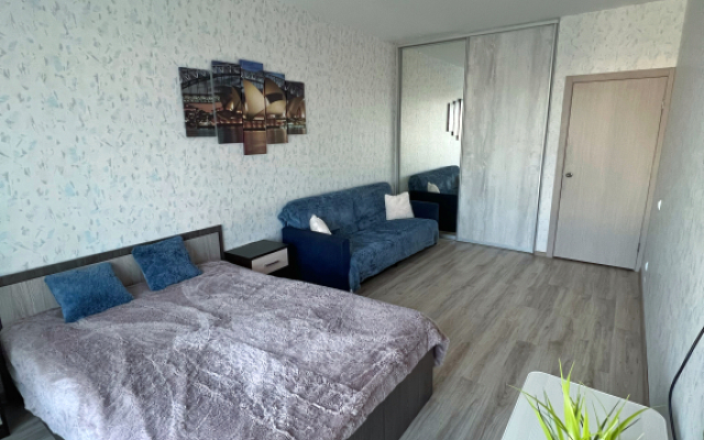 Apartamenty S Balkonom Na Revolyutsii 48v