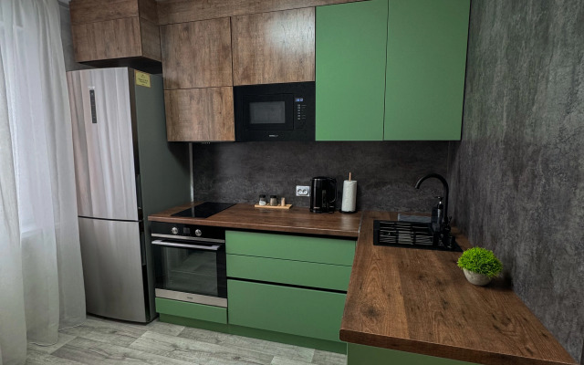 Квартира 3-комнатная на Бульваре Металлургов 4