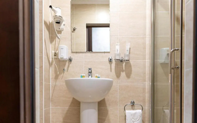 Mildom Express Hotel