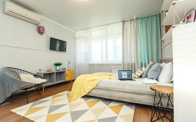 Na Chaykovskogo 6 Flat