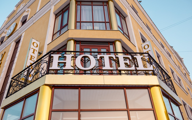 Отель Версаль